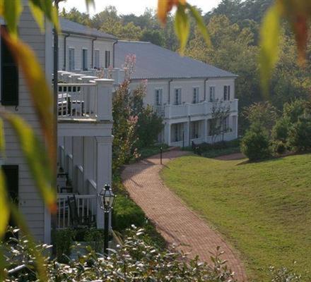 Berry Hill Hotel South Boston Bagian luar foto
