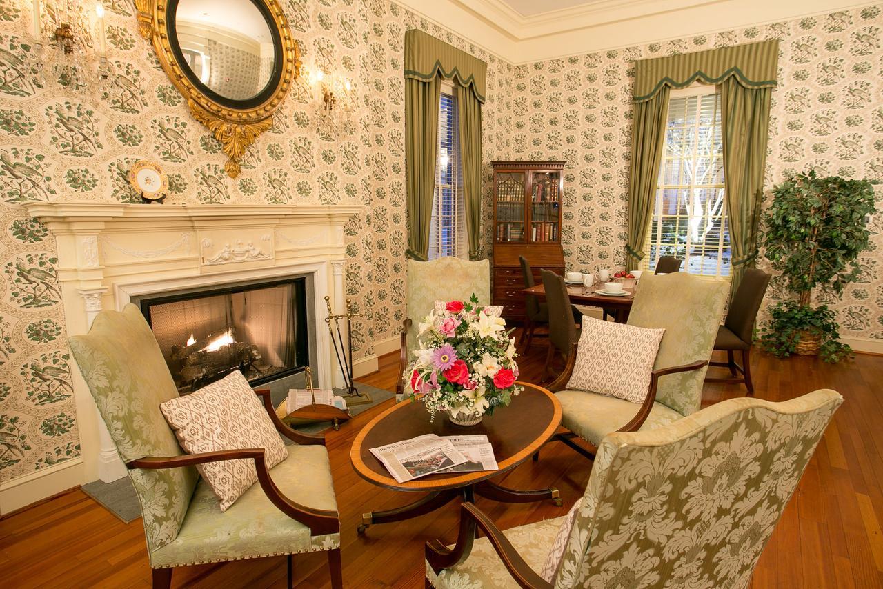 Berry Hill Hotel South Boston Bagian luar foto